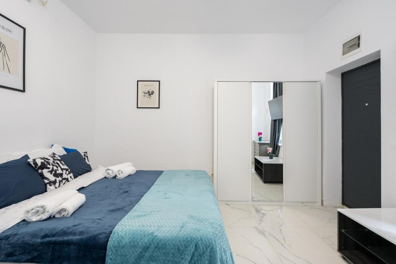 Blue-Line-Apartment-Unirii Bucureşti Exterior foto
